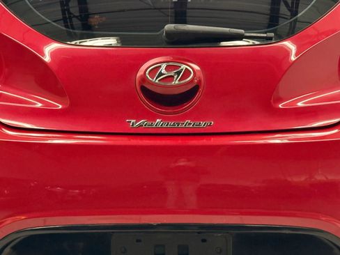 Used 2013 Hyundai Veloster RE:MIX Edition image 11