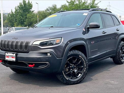 Used 2019 Jeep Cherokee Trailhawk AWD/4WD image 1