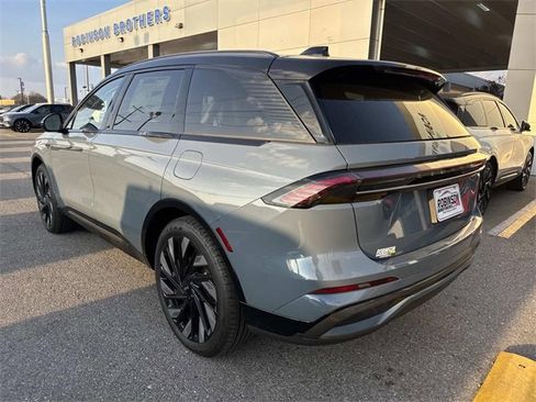 New 2026 Lincoln Nautilus Reserve w/ Jet Appearance Package image 5