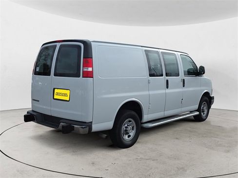 Used 2024 Chevrolet Express 2500 w/ Driver Convenience Package image 5