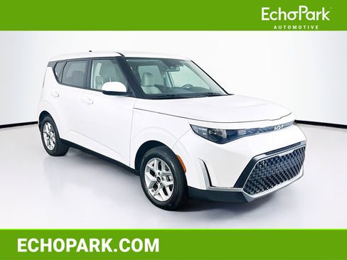Used 2025 Kia Soul LX w/ LX Technology Package image 1