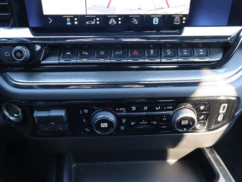 Used 2022 Chevrolet Silverado 1500 ZR2 AWD/4WD image 29