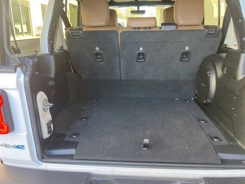 Used 2023 Jeep Wrangler Unlimited Sahara w/ Cold Weather Group image 9