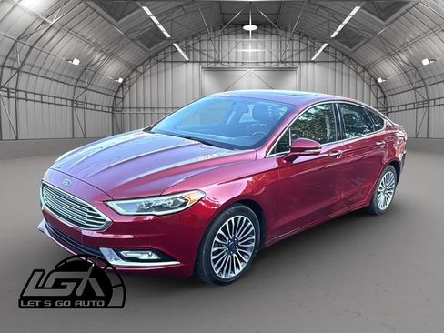 Used 2017 Ford Fusion SE w/ Fusion SE Technology Package AWD/4WD image 3