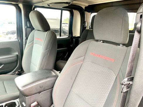 Used 2020 Jeep Gladiator Rubicon AWD/4WD image 15