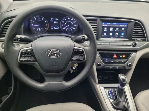 Used 2017 Hyundai Elantra SE image 22