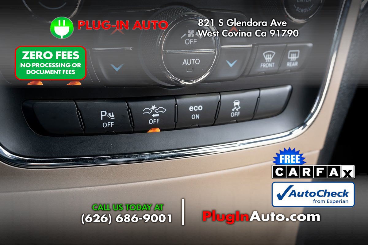 Used 2015 Jeep Grand Cherokee Summit w/ Platinum Series Group AWD/4WD image 26