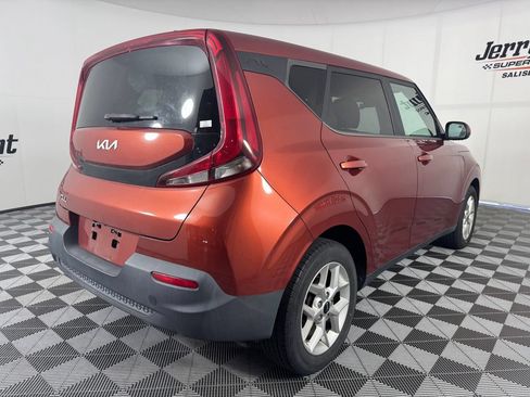 Used 2022 Kia Soul LX w/ Technology Package FWD image 7