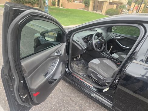 Used 2017 Ford Focus ST image 11