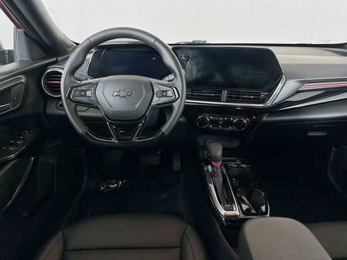 Used 2024 Chevrolet Trax RS image 28