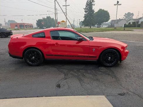Used 2012 Ford Mustang Premium RWD image 5