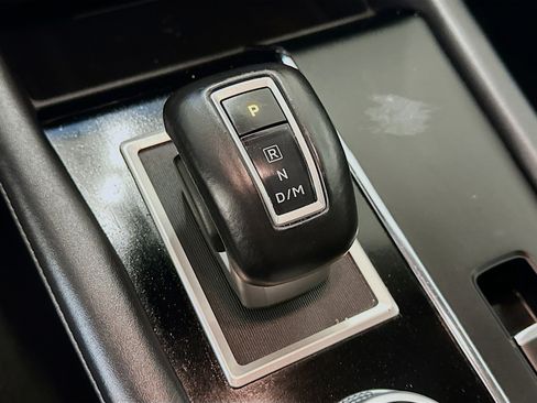 Used 2024 Mitsubishi Outlander SE image 25