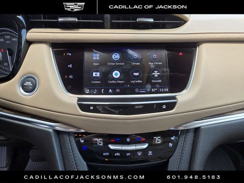 Used 2023 Cadillac XT5 Premium Luxury w/ Platinum Package AWD/4WD image 3