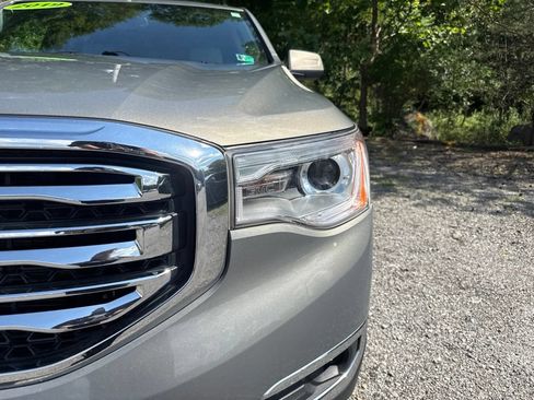 Used 2019 GMC Acadia SLT AWD/4WD image 3