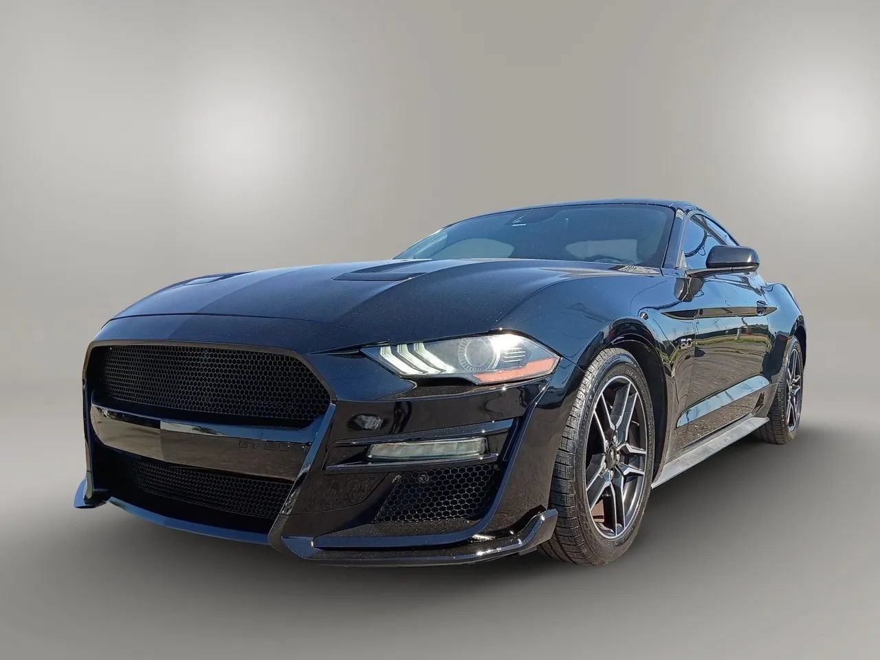 Used 2021 Ford Mustang GT RWD image 2