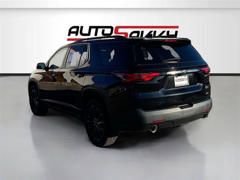 Used 2023 Chevrolet Traverse RS image 5