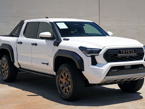 Used 2024 Toyota Tacoma 4x4 Double Cab Hybrid image 58