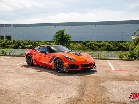 Used 2019 Chevrolet Corvette ZR1 RWD image 45