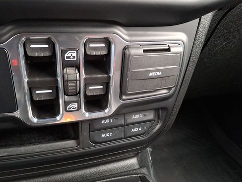 Used 2022 Jeep Wrangler Unlimited Sport image 26