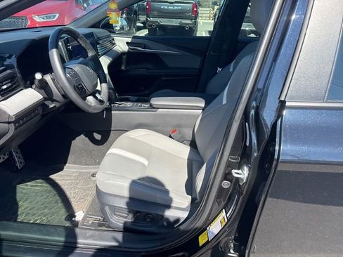 Used 2025 Toyota Camry SE w/ Multimedia Upgrade Package image 21