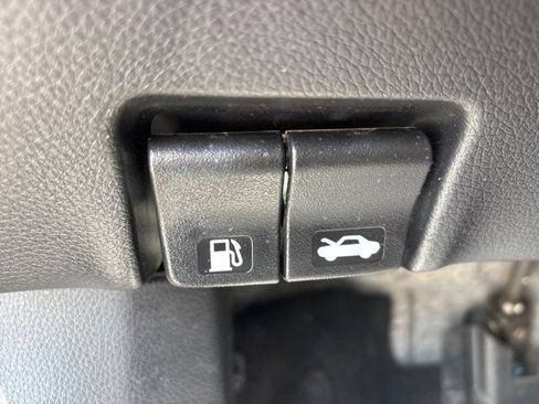 Used 2019 Nissan Rogue Sport SV w/ Technology Package FWD image 48