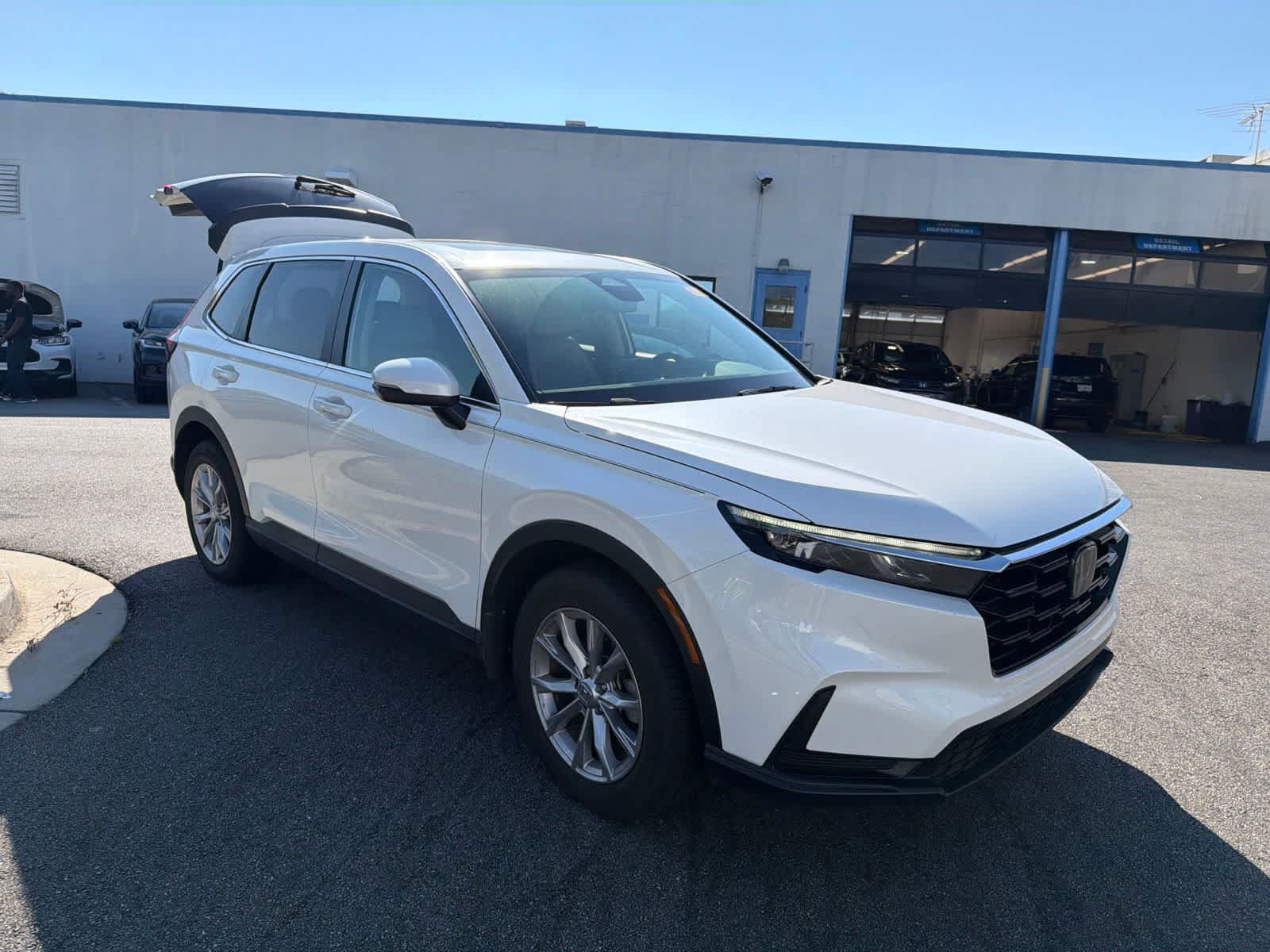 Used 2025 Honda CR-V EX image 13