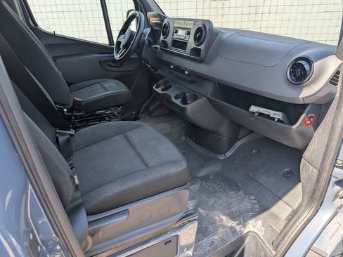 Used 2019 Mercedes-Benz Sprinter 170 image 10