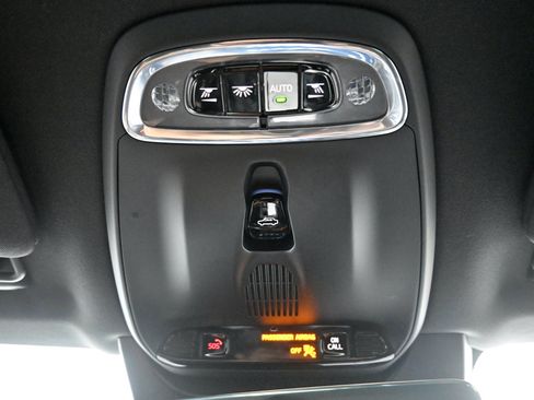 Used 2019 Volvo XC90 T6 R-Design w/ Advanced Package AWD/4WD image 18