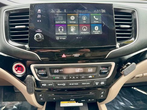 Used 2022 Honda Pilot Elite image 21