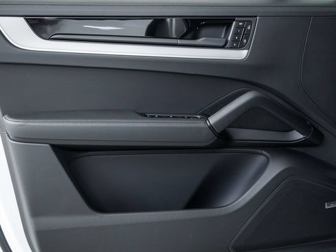 New 2026 Porsche Cayenne S AWD/4WD image 6