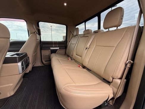 Used 2019 Ford F150 Lariat w/ Equipment Group 502A Luxury AWD/4WD image 24