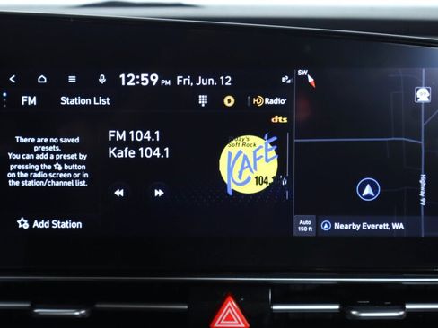 Used 2024 Hyundai Elantra SEL FWD image 17