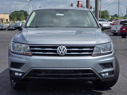 Used 2020 Volkswagen Tiguan SEL AWD/4WD image 3