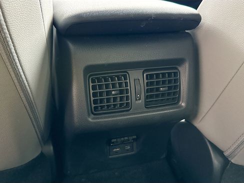 Used 2025 Toyota Camry SE image 22