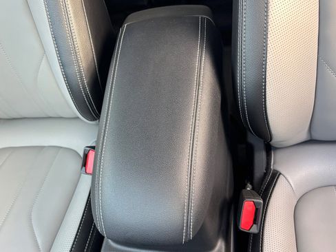 Certified 2025 Ford Escape Platinum w/ Premium Technology Package image 49