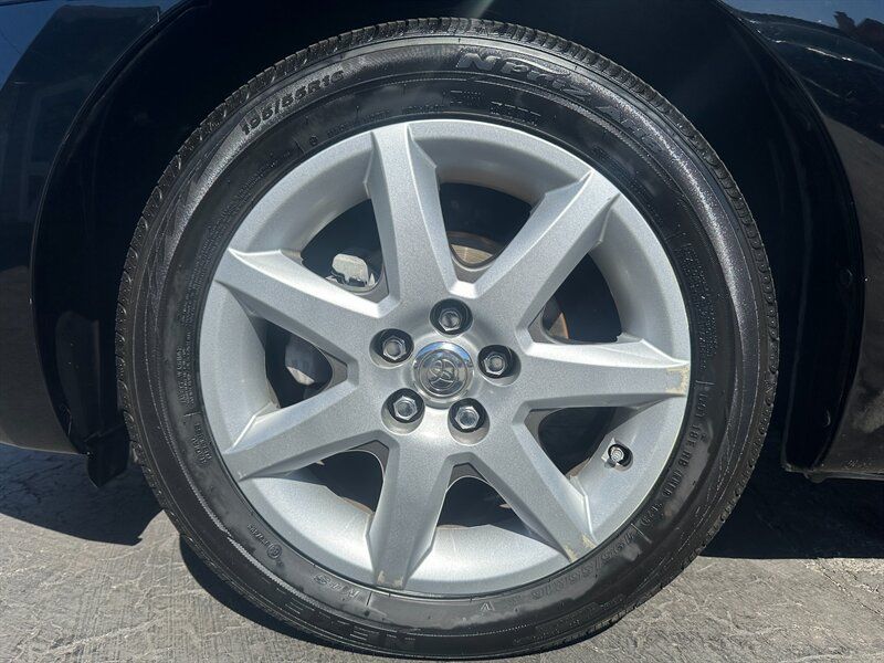 Used 2007 Toyota Prius Touring w/ Pkg 6 Touring Edition FWD image 9