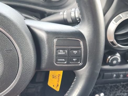 Used 2015 Jeep Wrangler Unlimited Sahara AWD/4WD image 28