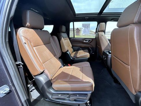 Certified 2023 Chevrolet Suburban High Country image 19