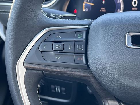 New 2025 Jeep Grand Cherokee Limited w/ Luxury Tech Group II image 14