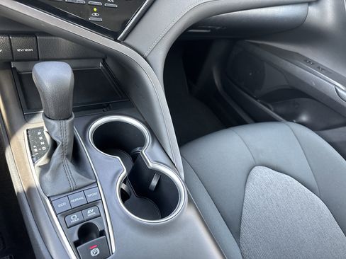 Used 2023 Toyota Camry LE FWD image 19