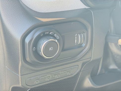 Used 2024 Jeep Wrangler Unlimited Sport AWD/4WD image 20