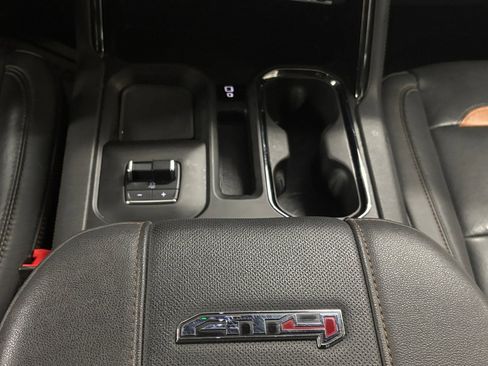 Used 2024 GMC Sierra 2500 AT4 w/ AT4 Premium Plus Package AWD/4WD image 5