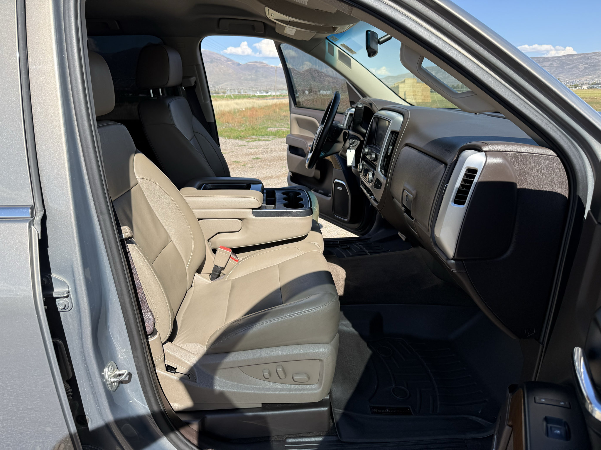 Used 2017 GMC Sierra 1500 SLT w/ SLT Premium Package AWD/4WD image 38