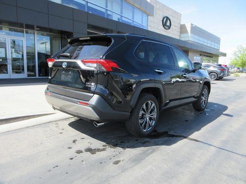 Used 2024 Toyota RAV4 Limited w/ Advanced Technology Package image 10