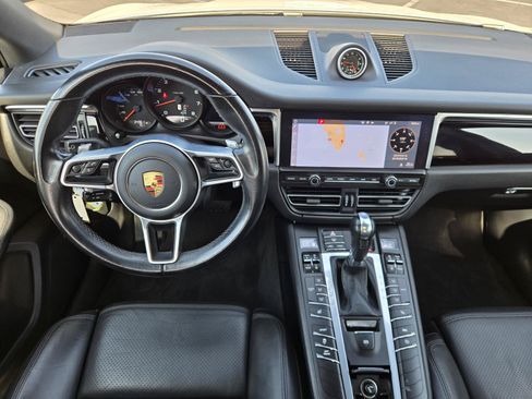 Used 2021 Porsche Macan AWD/4WD image 8