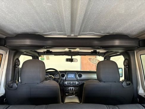 Used 2022 Jeep Wrangler Sport AWD/4WD image 41