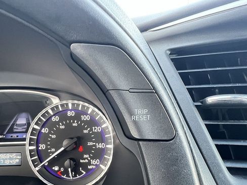 Used 2020 INFINITI QX60 Luxe w/ Essential Package image 22