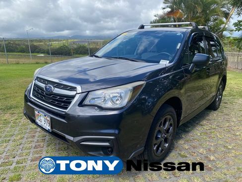 Used 2017 Subaru Forester 2.5i AWD/4WD image 3