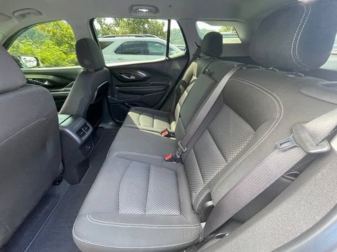 Used 2024 GMC Terrain SLE w/ Elevation Edition AWD/4WD image 10