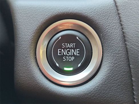 Used 2023 Chevrolet Tahoe Z71 w/ Luxury Package image 16